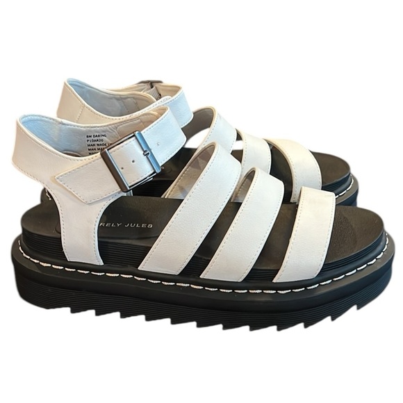 Sincerely Jules Daring Sandal White Strappy Gladiator Black Chunky Lug Sole 8M - Picture 6 of 11